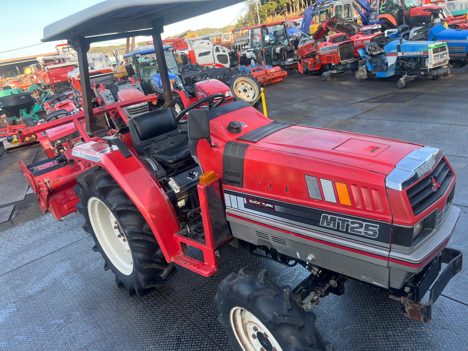 Mitsubishi MT-25 D/A – 528 heures – Micro Tracteur Puissant avec Moteur Diesel