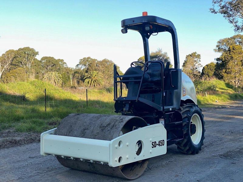 Ingersoll rand sd45 rouleau compacteur à tambour lisse articulé de 4,8 tonnes