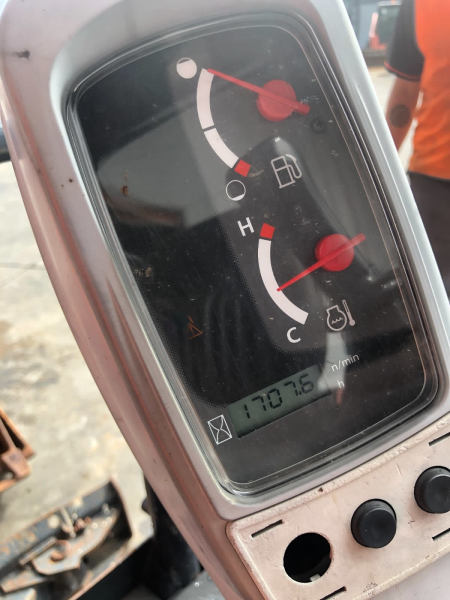 Mini pelle Kubota KX018-4HG 2018 – Faible nombre d’heures, prête à travailler – Image 6