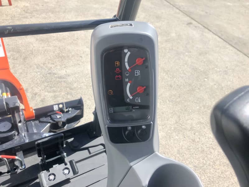 Mini pelle Kubota KX018-4 2023 – Compacte, puissante et confortable – Image 2