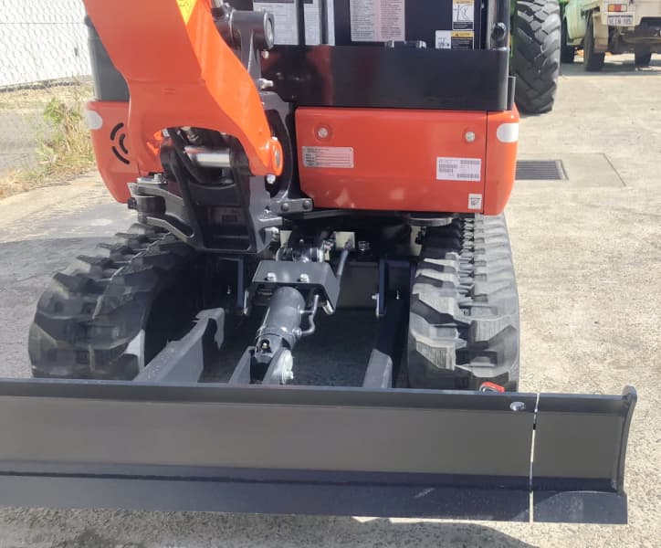 Mini pelle Kubota KX018-4 2023 – Compacte, puissante et confortable – Image 11