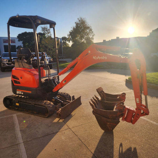 Mini Pelle Kubota U17-3 avec Remorque de Chantier en Aluminium – Image 10