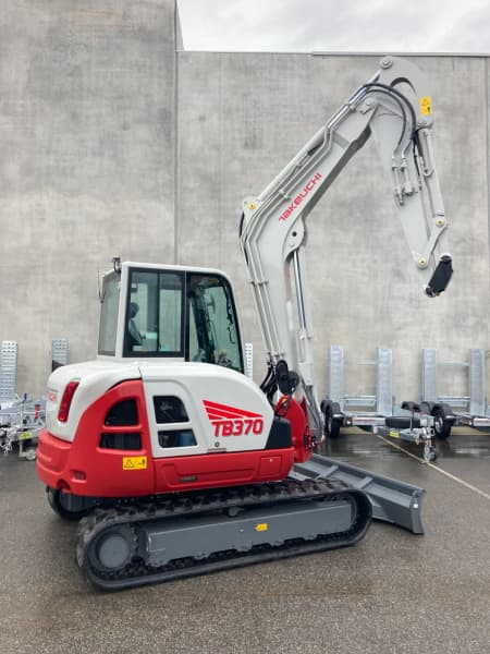 Mini pelle Takeuchi TB370 2022 – Performance et technologie réunies – Image 17