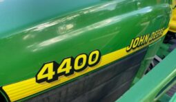 
										John Deere 4400 full									