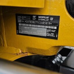 Mini pelle CAT 302.7 2023 – Neuve avec joysticks Engcon et 3 godets