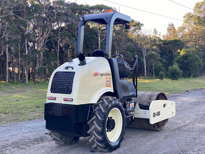Ingersoll rand sd45 rouleau compacteur à tambour lisse articulé de 4,8 tonnes - Image 4