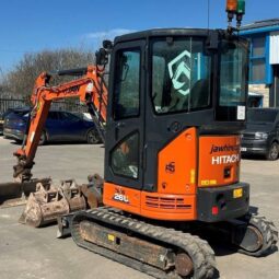 Mini pelle Hitachi ZX 26 U-6 2021 – Performante et prête à l’emploi
