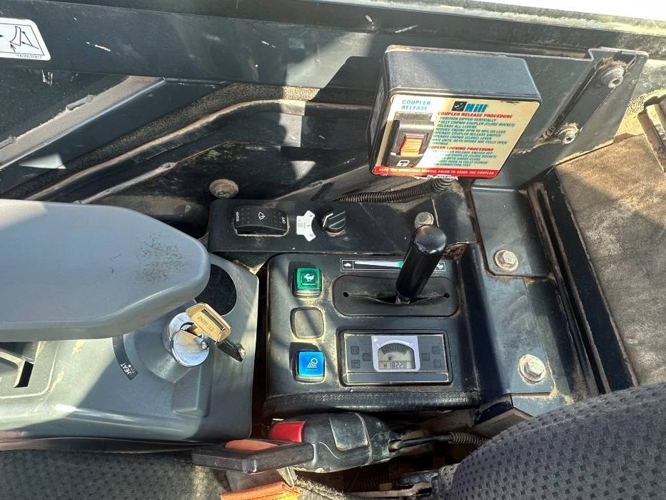 Mini pelle Hitachi ZX 26 U-6 2021 – Performante et prête à l’emploi - Image 4