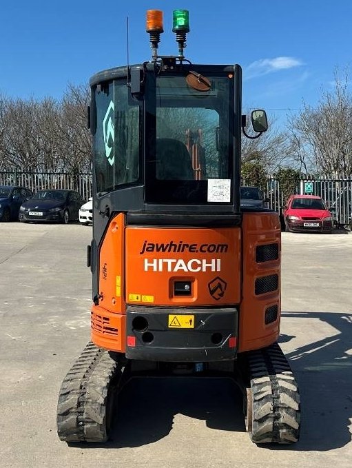 Mini pelle Hitachi ZX 26 U-6 2021 – Performante et prête à l’emploi - Image 7