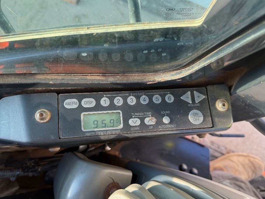 Mini pelle Hitachi ZX 26 2017 – Compacte, performante et prête à l’emploi – Image 4