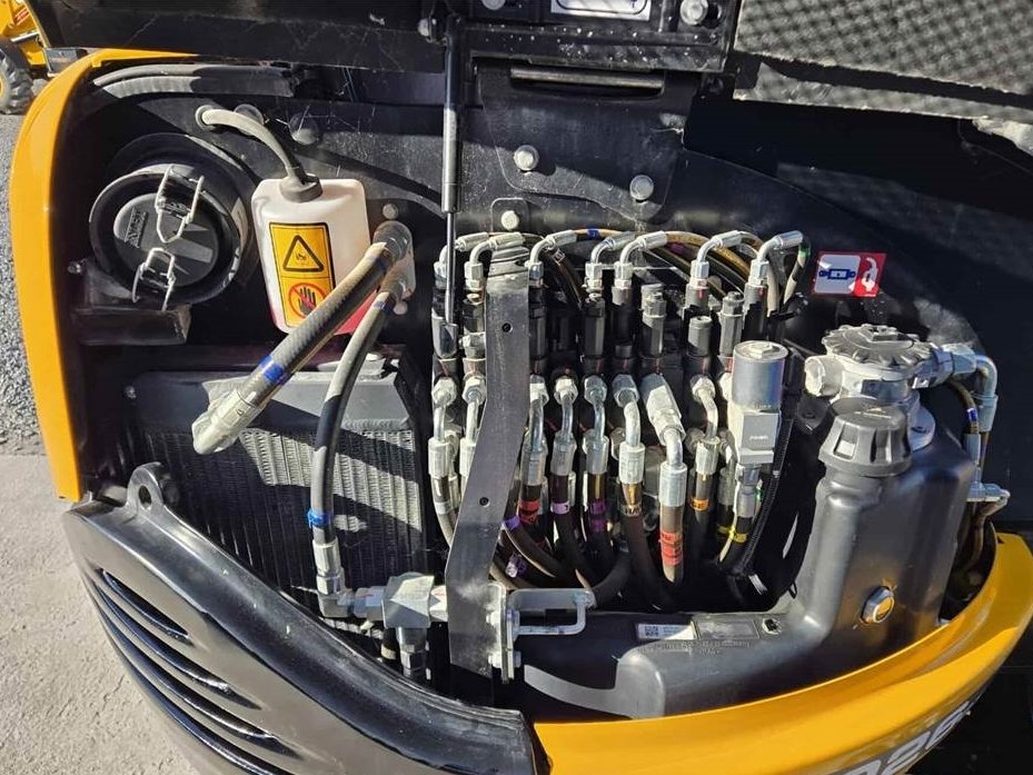 Mini pelle JCB 8026 2019 – Compacte, polyvalente et bien équipée - Image 10