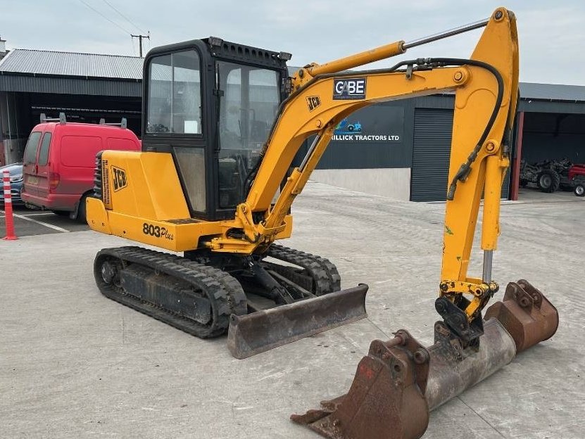 Mini pelle JCB 803 Plus 1999 – Machine pratique et en bon état pour vos travaux – Image 2