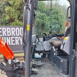 Mini pelle Kubota KX 027 2022 – Compacte, équipée et performante