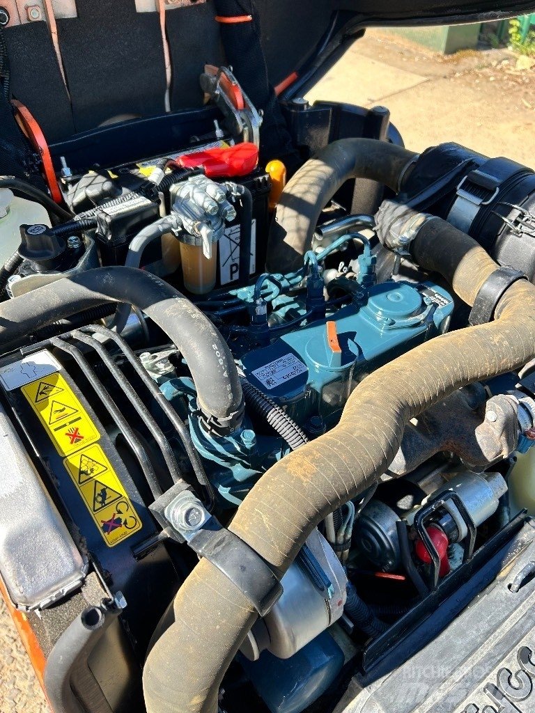 Mini pelle Kubota U10-5 2022 – Compacte et performante, idéale pour les travaux exigus – Image 3