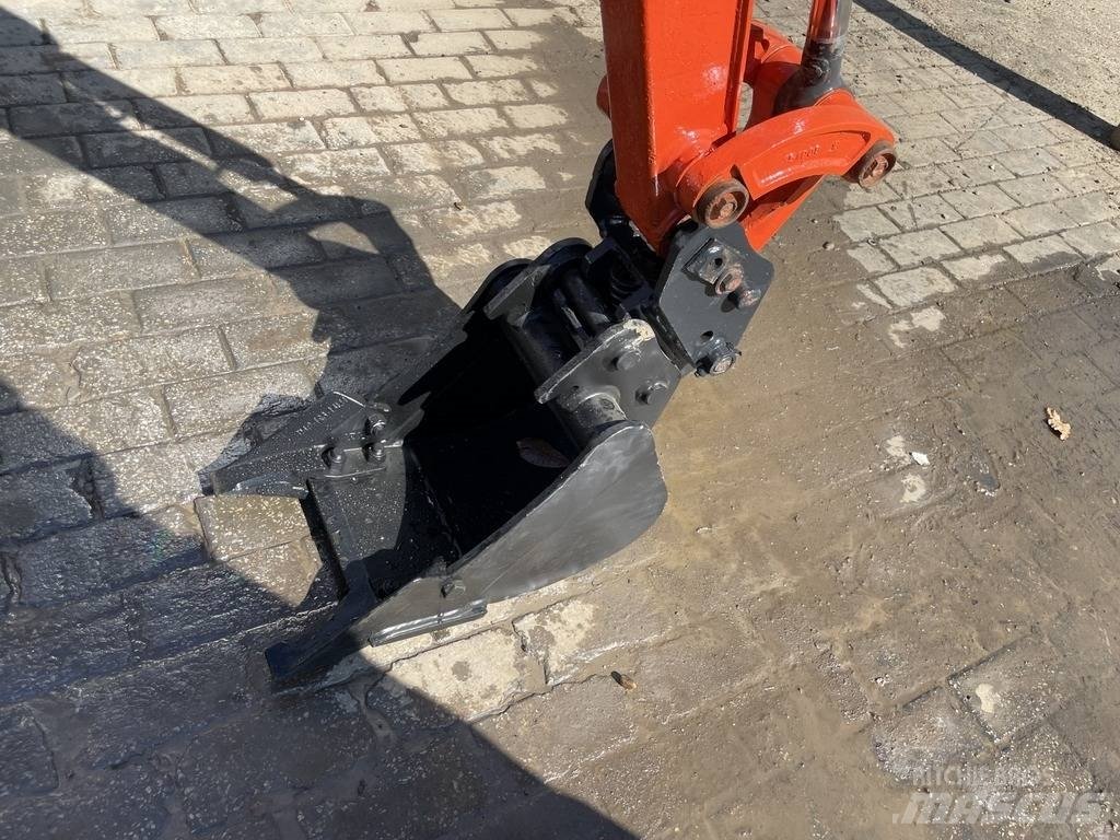 Mini pelle Kubota U 17-3 2016 – Compacte, puissante et bien équipée – Image 11