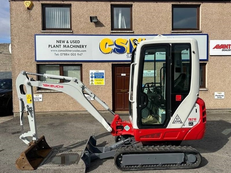 Mini pelle Takeuchi TB 216 2018 – Performante et prête pour le travail - Image 3