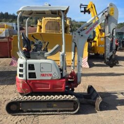 Mini pelle Takeuchi TB 217 R 2022 – Très faible nombre d&rsquo;heures et en excellent état
